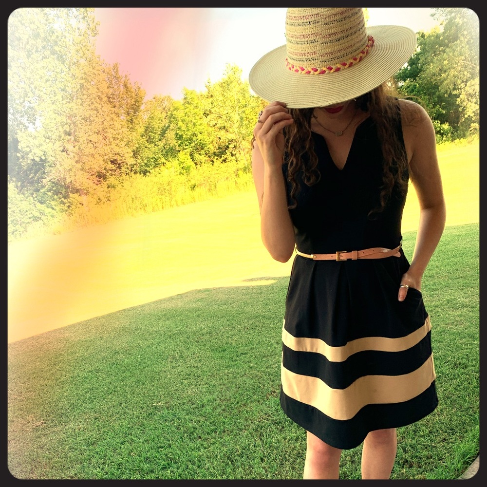 Elegant dress that is perfect for any occasion!💕